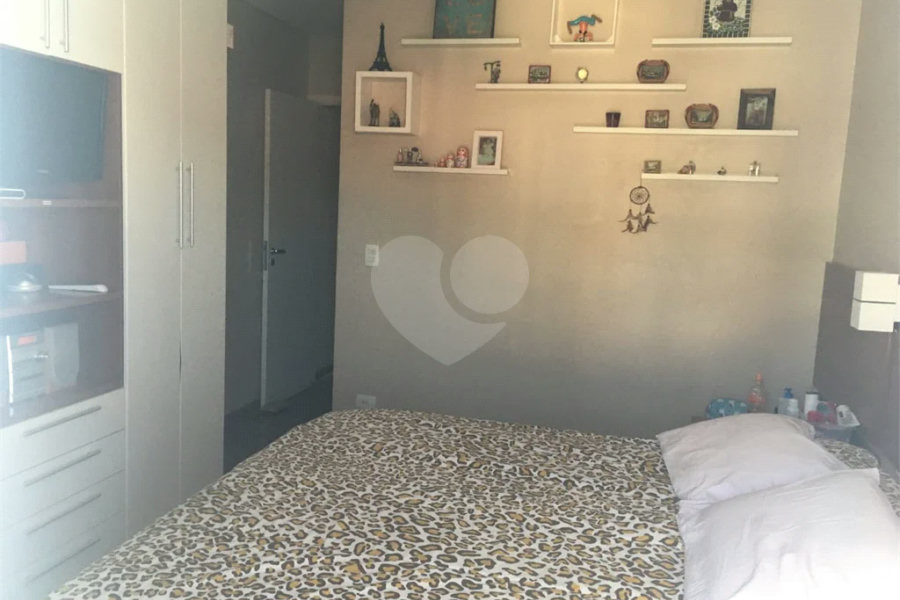 Casa à venda com 3 quartos, sendo 1 suíte, no condomínio Cond Res Paineiras, São Paulo - SP