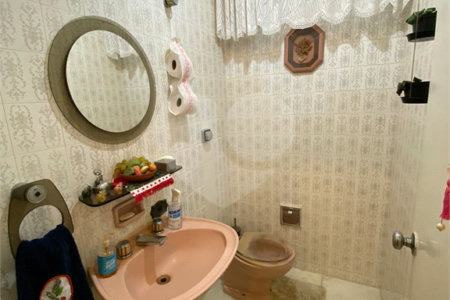 Casa à venda com 4 quartos, sendo 1 suíte,  em Vila Oliveira, Mogi das Cruzes, SP