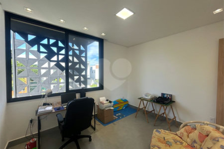 Casa à venda com 3 suítes no condomínio Alphaville Castelo, Itu - SP