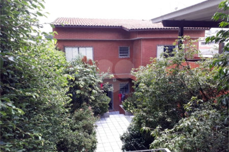 Sobrado à venda com 2 quartos em Vila dos Remédios, São Paulo, SP