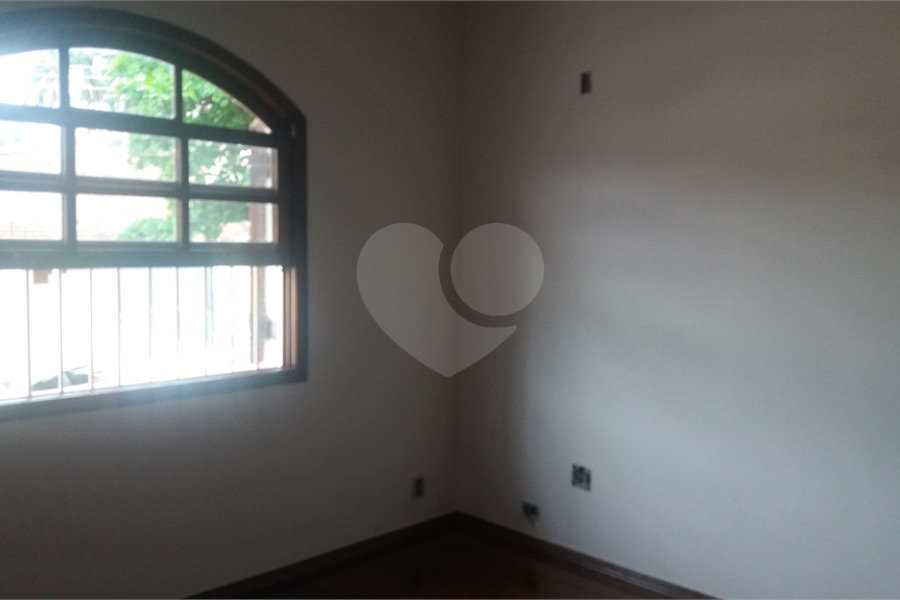 Sobrado à venda com 3 quartos, sendo 1 suíte, em Horto, São Paulo, SP