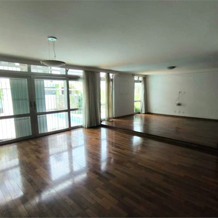 Casa à venda com 5 quartos, sendo 3 suítes, em Brooklin Paulista, São Paulo, SP