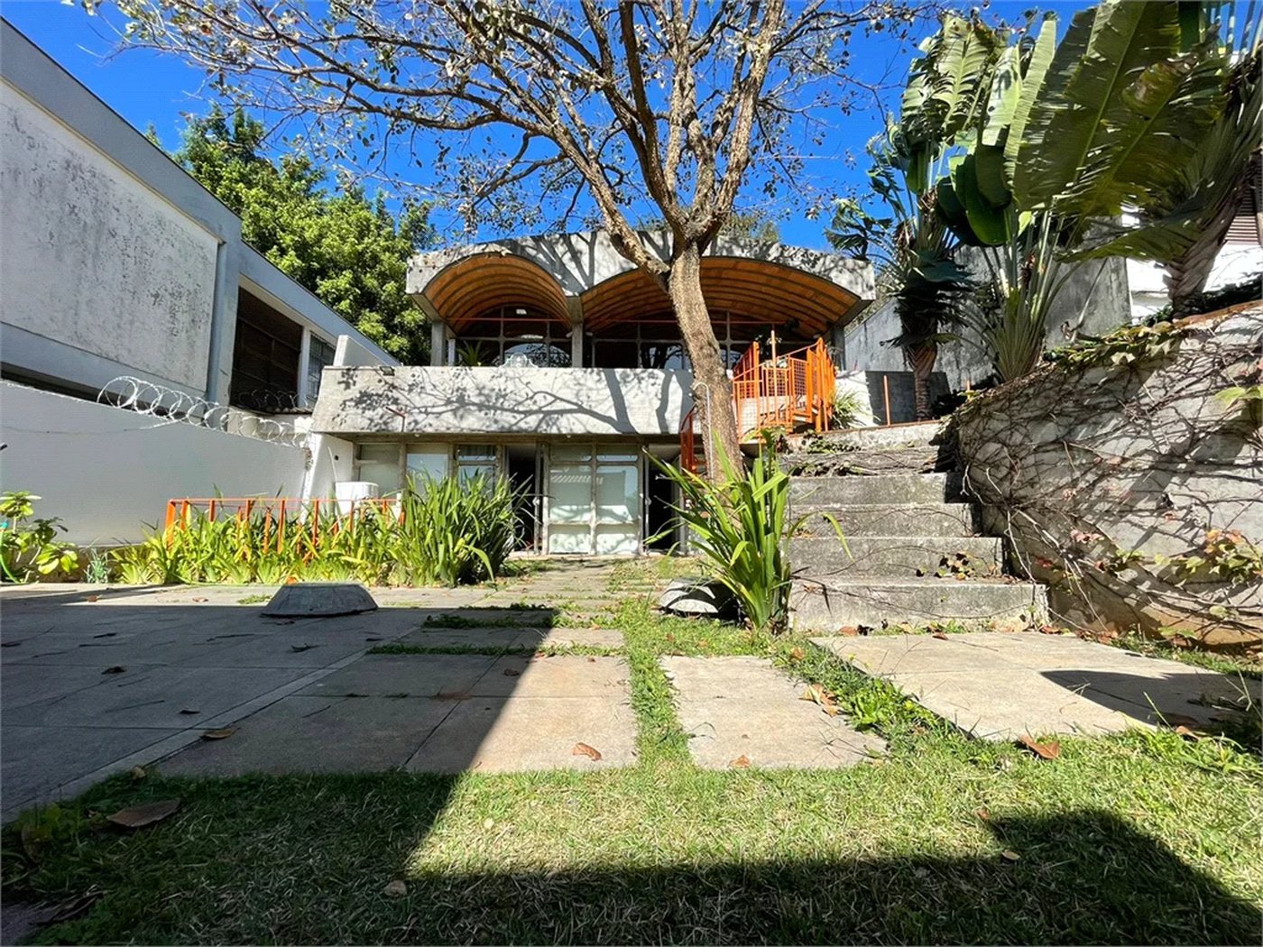 Sobrado à venda com 4 quartos, sendo 3 suítes, em Alto da Lapa, São Paulo, SP