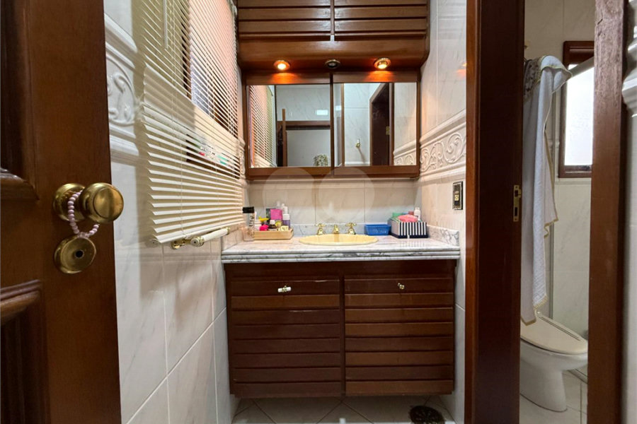 Casa à venda ou para alugar com 3 quartos, sendo 1 suíte, no condomínio Da Serra, São Paulo - SP