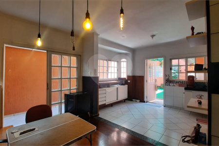 Casa de Vila à venda com 4 quartos, sendo 2 suítes, em Granja Julieta, São Paulo, SP