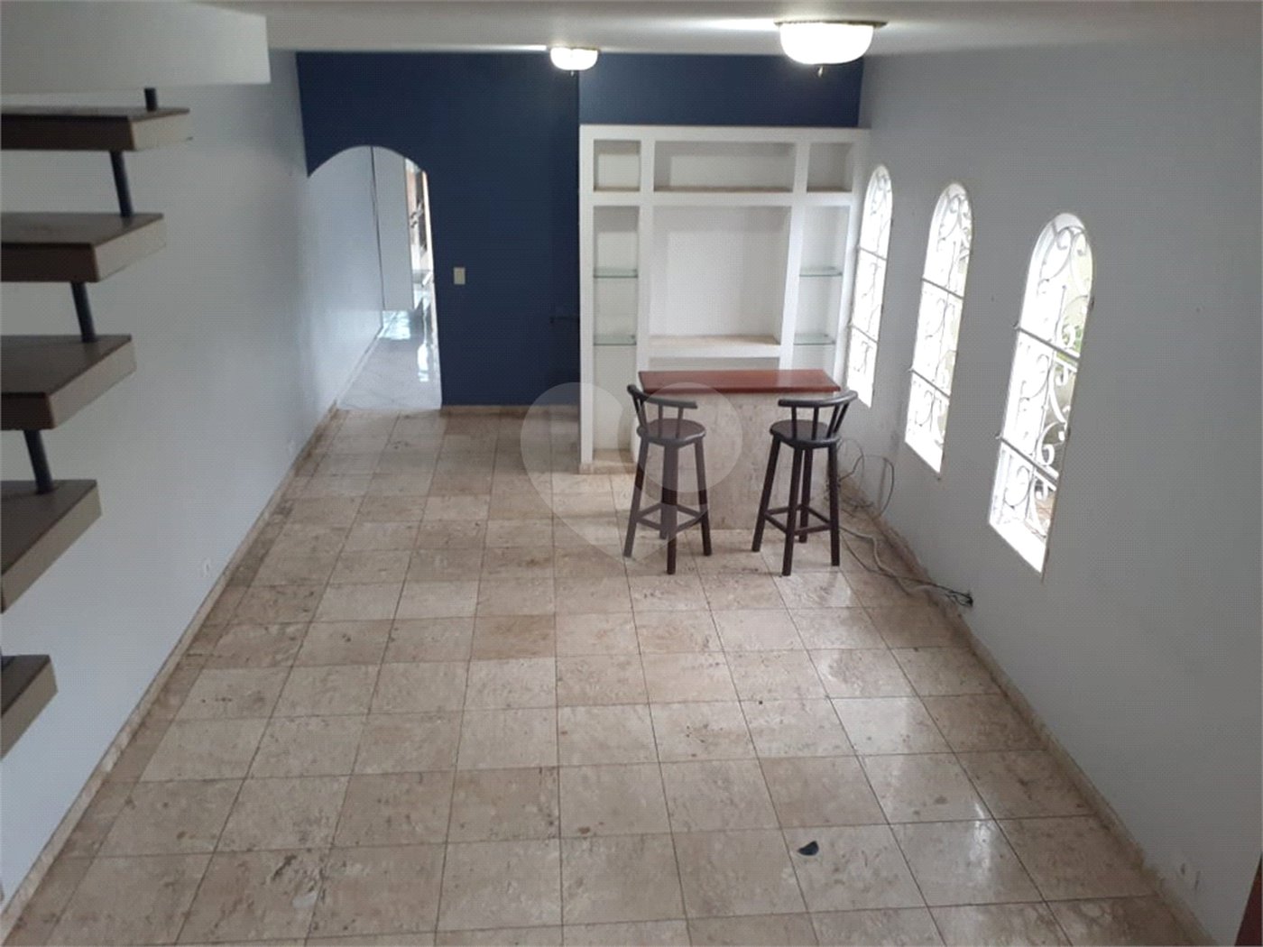 Sobrado à venda com 4 quartos, sendo 2 suítes, em Tremembé, São Paulo, SP