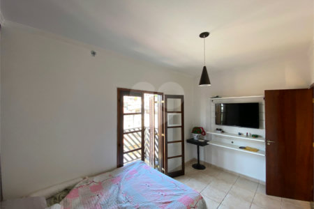 Sobrado à venda com 6 quartos, sendo 2 suítes,  em Vila Mazzei, São Paulo, SP