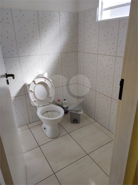 Chácara à venda com 3 quartos, sendo 2 suítes,  em Parque Varanguera, São Roque, SP