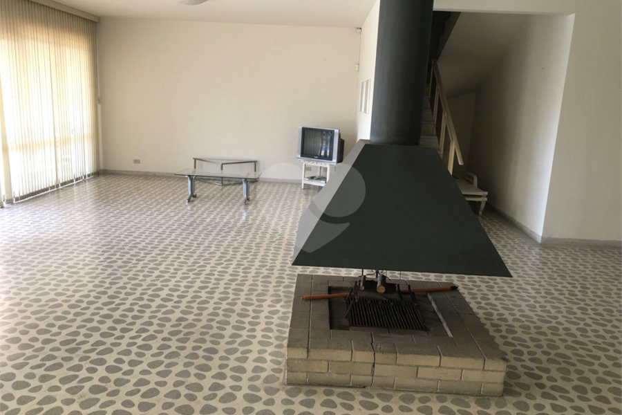 Sobrado à venda com 5 quartos, sendo 1 suíte, em Santana, São Paulo, SP