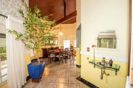 Casa à venda com 3 suítes no condomínio Aldeia da Serrinha, Sorocaba - SP