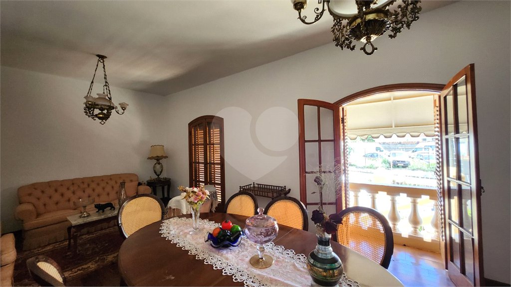 Sobrado à venda ou para alugar com 5 quartos, sendo 1 suíte, em Vila Harmonia, Araraquara, SP