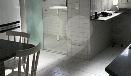 Apartamento à venda com 3 quartos, sendo 1 suíte,  em Vila Olímpia, São Paulo, SP