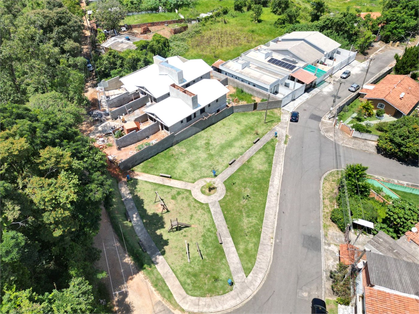 Casa Térrea à venda com 3 suítes em Boa Vista, Atibaia, SP