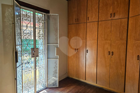 Casa à venda com 3 quartos, sendo 1 suíte,  em Água Branca, São Paulo, SP