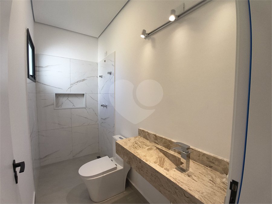 Casa à venda com 3 quartos, sendo 1 suíte, no condomínio Residencial Villagio Wanel, Sorocaba - SP
