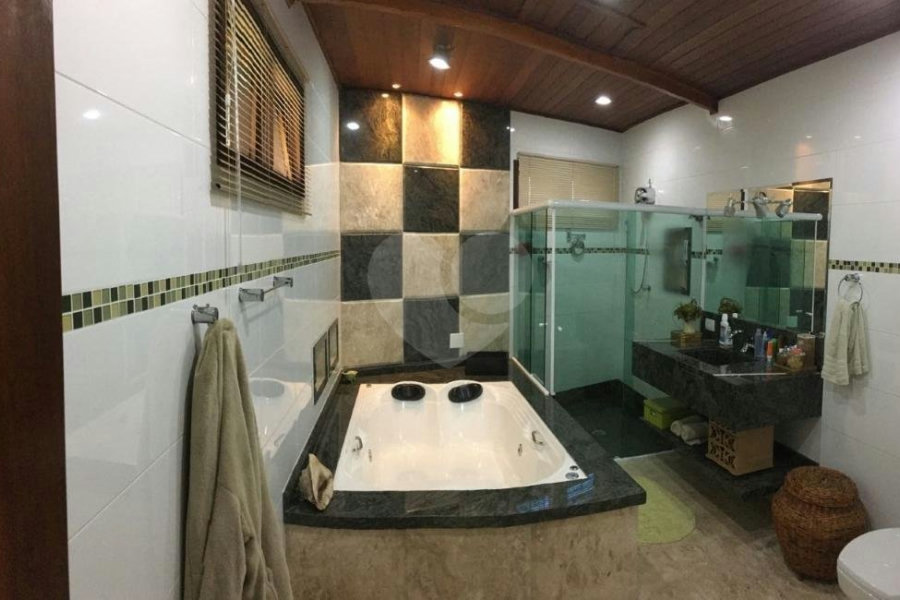 Casa à venda com 3 suítes no condomínio Alpes Caieras, Caieiras - SP