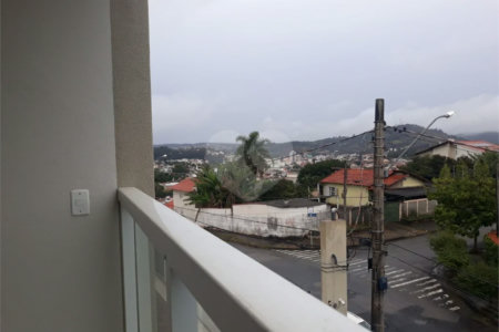 Apartamento à venda com 2 quartos, sendo 1 suíte,  em Jardim Brasil, São Roque, SP