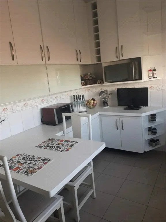 Sobrado à venda com 3 quartos, sendo 1 suíte, em Jardim das Vertentes, São Paulo, SP
