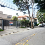 Sobrado à venda com 4 quartos, sendo 2 suítes,  em Alto de Pinheiros, São Paulo, SP