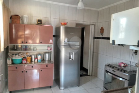 Casa à venda com 2 quartos no Centro, Araraquara, SP