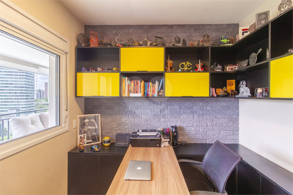 Apartamento à venda com 3 quartos, sendo 1 suíte,  em Jardim Vazani, São Paulo, SP