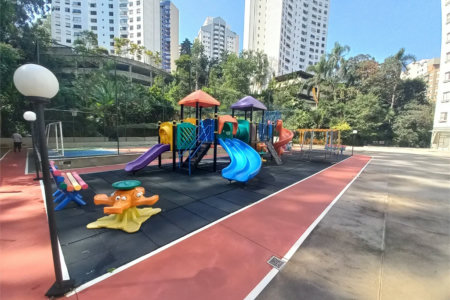 Apartamento à venda com 3 quartos, sendo 1 suíte,  em Vila Andrade, São Paulo, SP