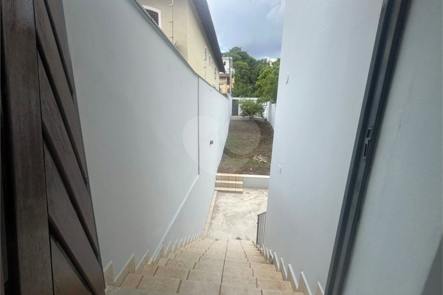 Sobrado à venda com 3 quartos, sendo 1 suíte, em Tremembé, São Paulo, SP