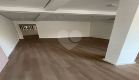 Casa para alugar com 5 quartos, sendo 2 suítes,  em Vila Olímpia, São Paulo, SP