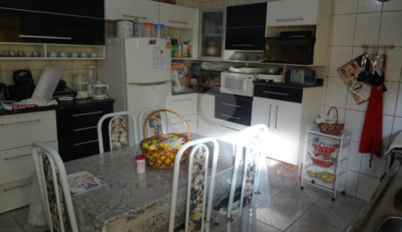 Sobrado à venda com 3 quartos no Brasilândia, São Paulo, SP