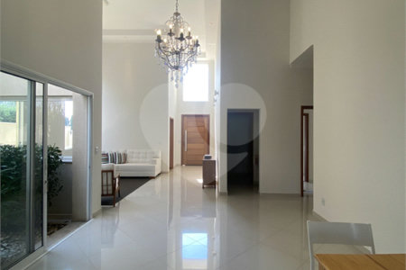 Casa à venda com 3 suítes no condomínio Palmeiras Imperiais, Salto - SP