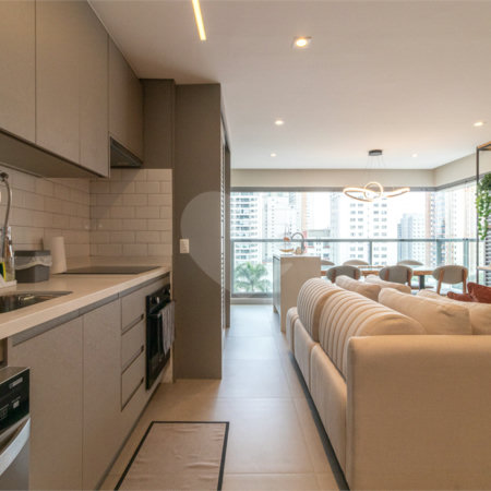 Apartamento à venda com 2 suítes em Santo Amaro, São Paulo, SP