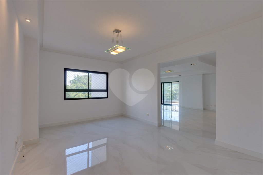 Apartamento à venda com 4 suítes em Jardim Marajoara, São Paulo, SP
