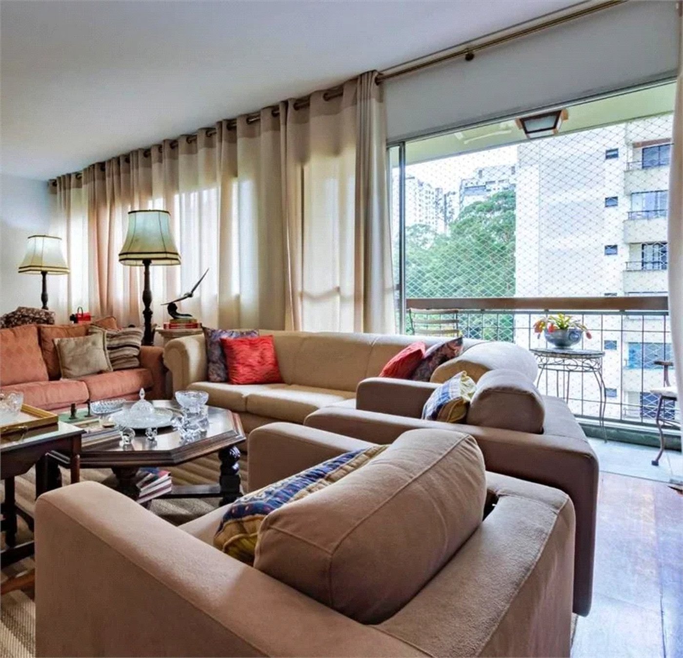 Apartamento à venda com 3 quartos, sendo 1 suíte, em Vila Andrade, São Paulo, SP