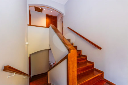 Casa à venda com 4 quartos, sendo 2 suítes, em Jardim Marajoara, São Paulo, SP