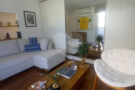 Apartamento à venda com 2 quartos, sendo 1 suíte,  em Itaim Bibi, São Paulo, SP