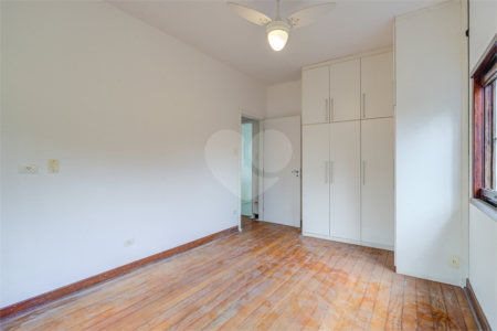 Casa Térrea à venda ou para alugar com 5 quartos, sendo 1 suíte, em Jardim Marajoara, São Paulo, SP