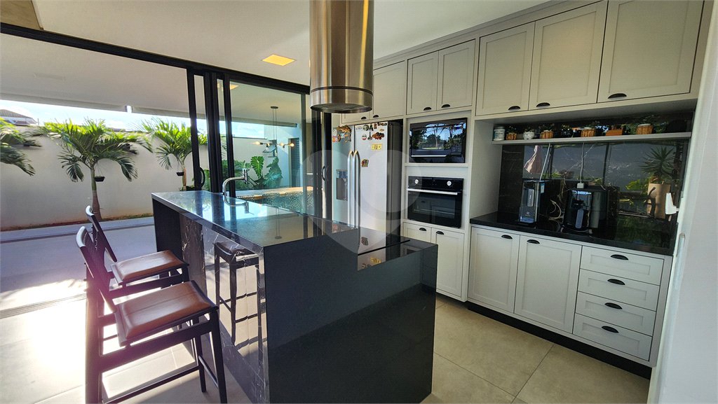 Casa à venda com 3 suítes no condomínio Campos do Conde I e II, Sorocaba - SP