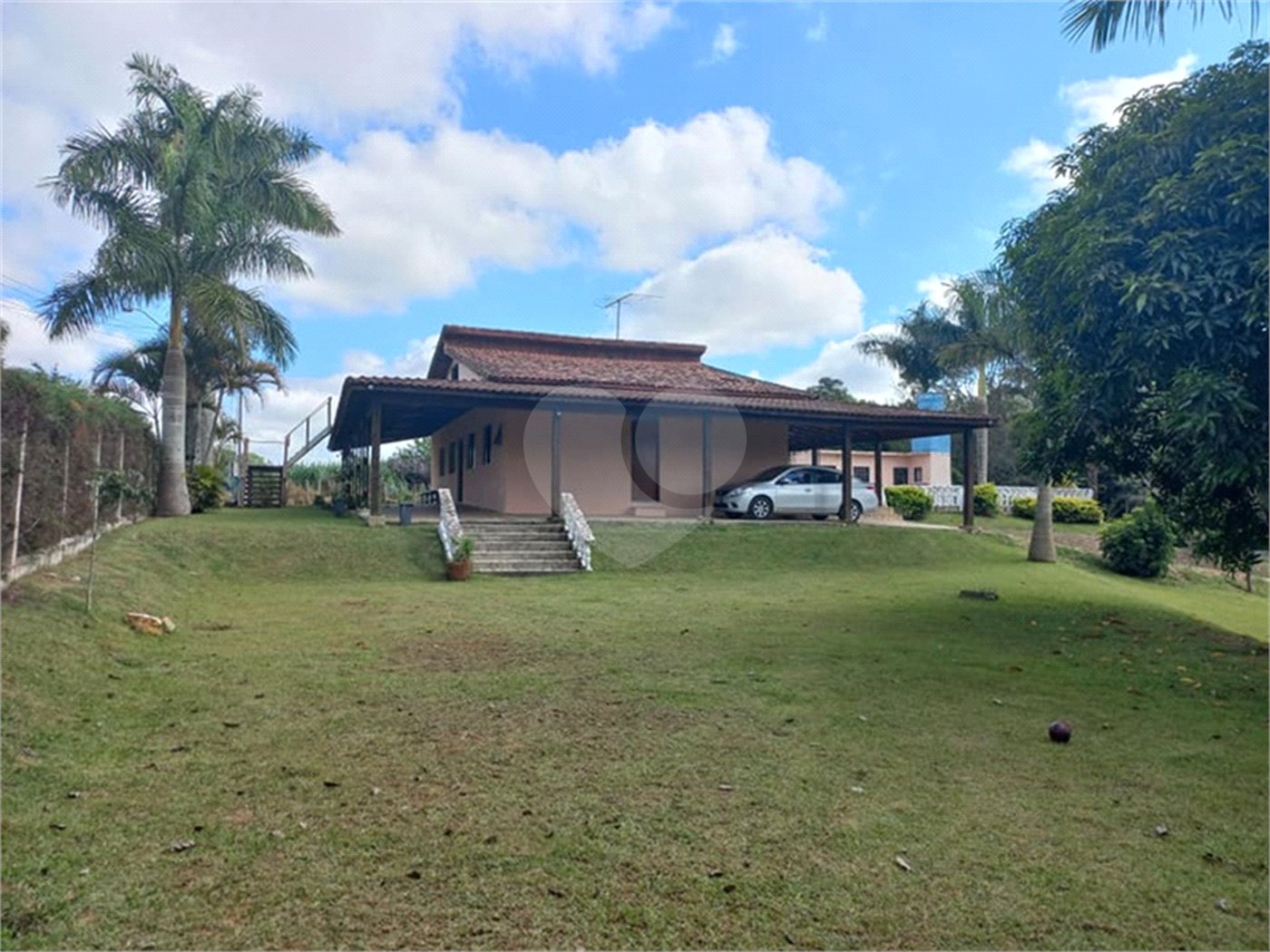 Chácara à venda com 3 quartos, sendo 1 suíte,  no Centro, Guararema, SP