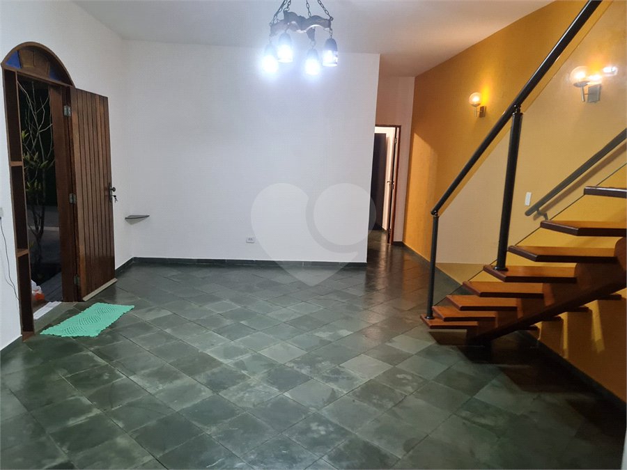 Sobrado para alugar com 3 quartos, sendo 2 suítes, em Jardim Paulista, Atibaia, SP