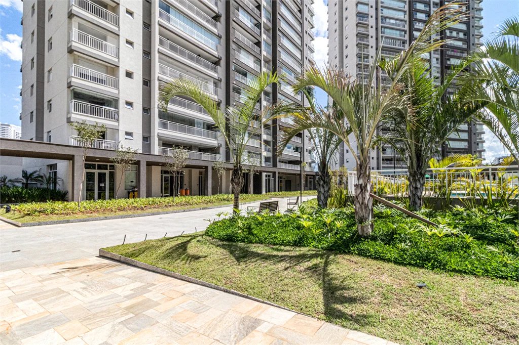 Apartamento à venda com 3 quartos, sendo 1 suíte, em Vila Anastácio, São Paulo, SP