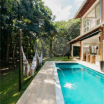 Casa à venda com 5 quartos, sendo 4 suítes, no condomínio Figueira Garden, Atibaia - SP