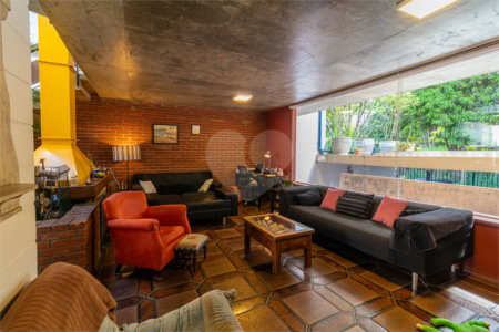 Casa de Vila à venda com 3 quartos, sendo 1 suíte, em Chácara Monte Alegre, São Paulo, SP