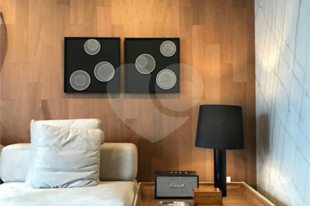 Apartamento à venda com 2 suítes em Vila Nova Conceição, São Paulo, SP