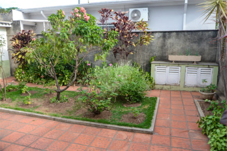 Casa à venda com 2 quartos, sendo 1 suíte, no Centro, Salto, SP