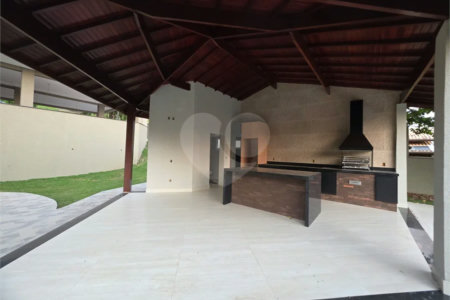 Casa à venda com 4 suítes no condomínio Residencial Jardim Primavera, Louveira - SP