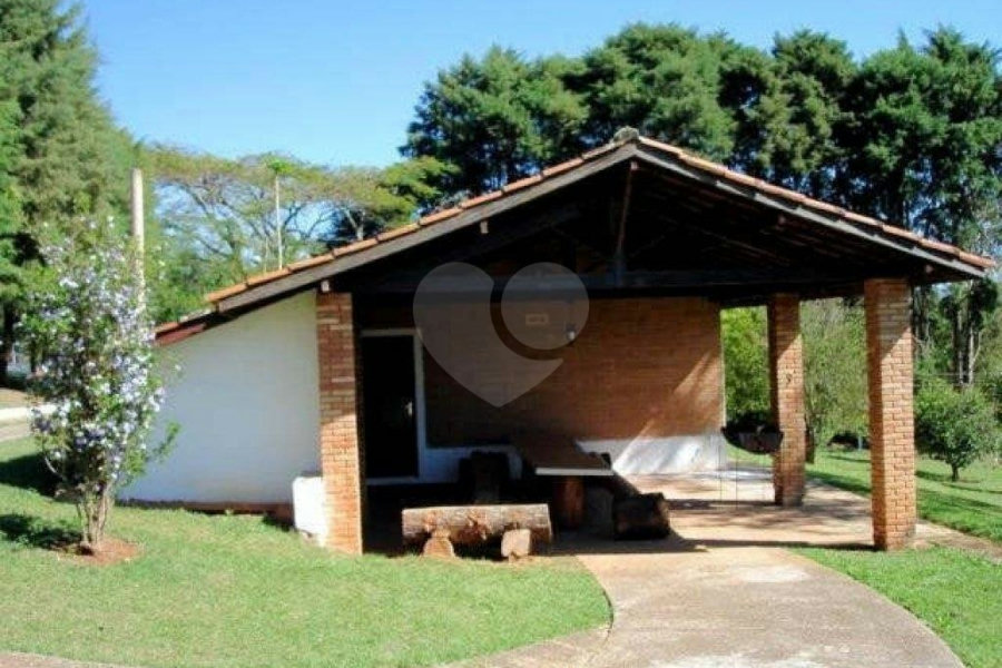 Sítio à venda com 10 quartos em Sítio Arueira, Piracaia, SP