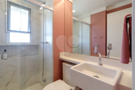 Apartamento à venda com 3 quartos, sendo 1 suíte,  em Vila Anastácio, São Paulo, SP