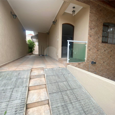 Sobrado à venda com 4 quartos, sendo 2 suítes,  em Vila Gustavo, São Paulo, SP