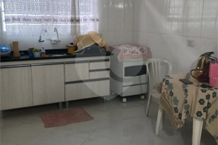 Casa à venda com 4 quartos, sendo 1 suíte, em Vila Cordeiro, São Paulo, SP
