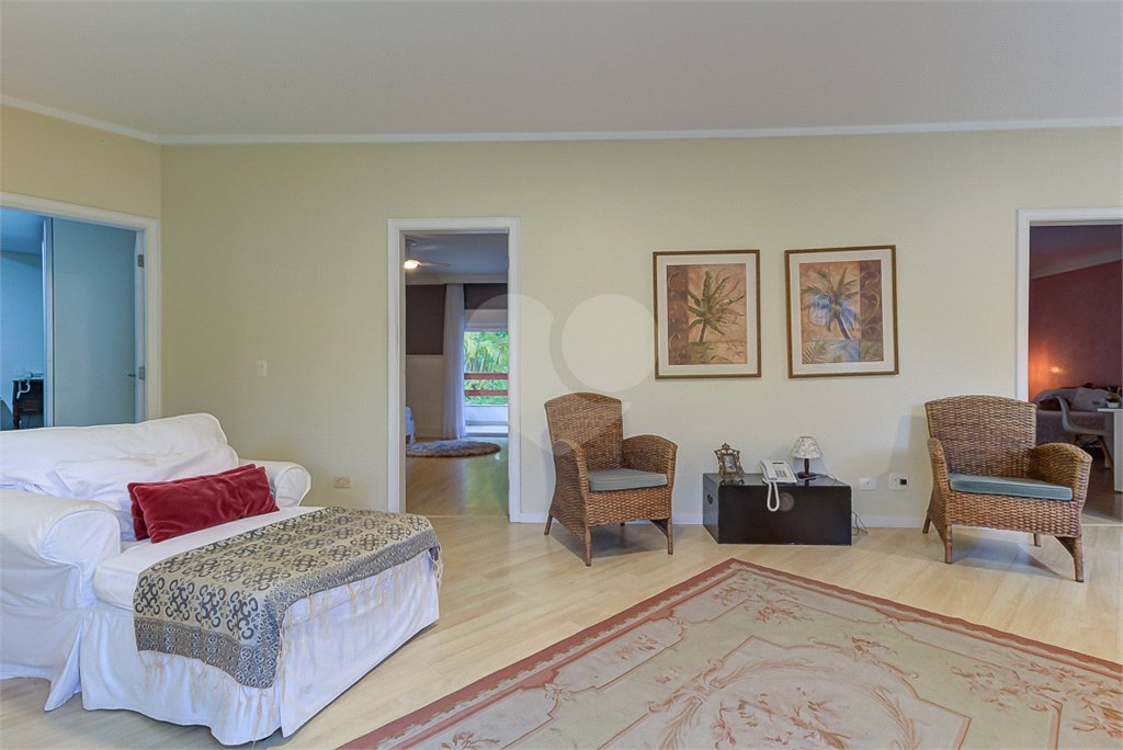 Casa à venda com 4 suítes no condomínio Vila Verde, São Paulo - SP